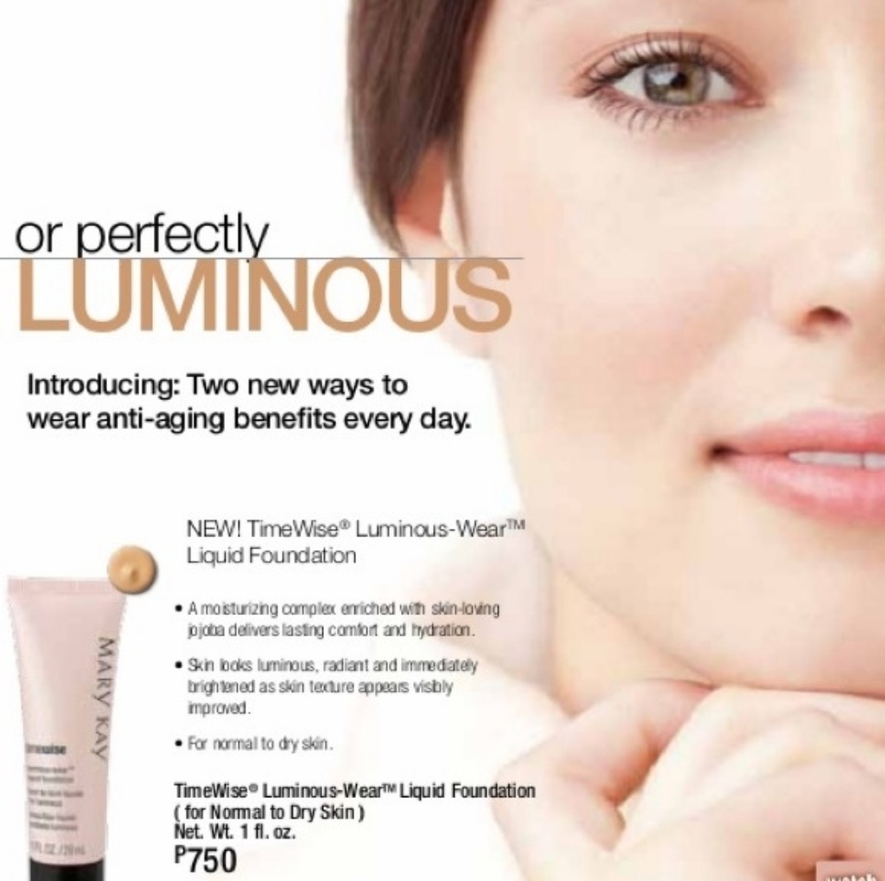 TimeWise Luminous-Wear Liquid Foundation